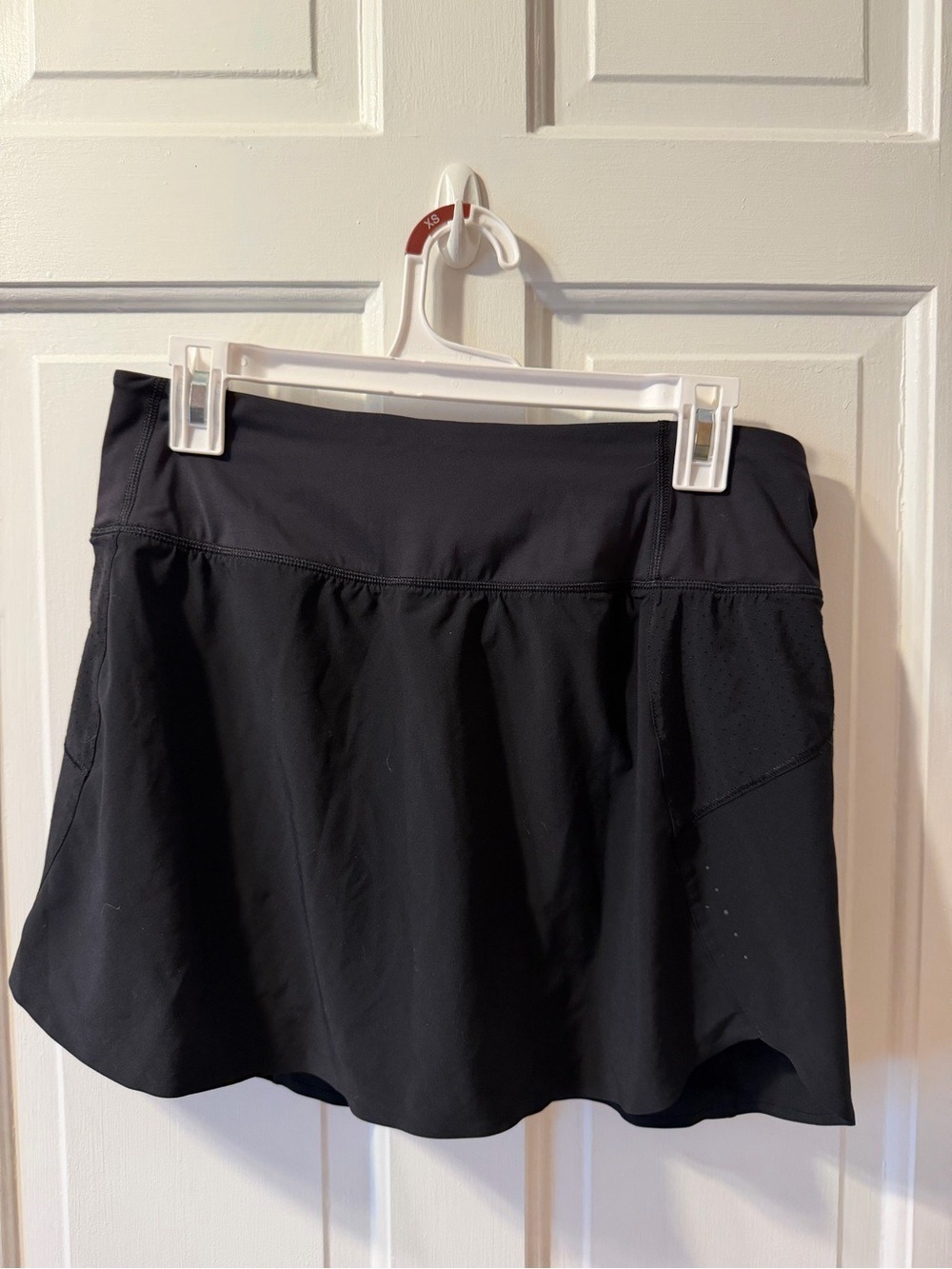 Athleta Black Run With It Skort